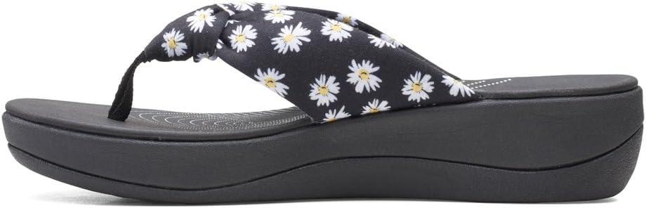 imageClarks Womens Arla Glison Flip FlopBlack Floral Print