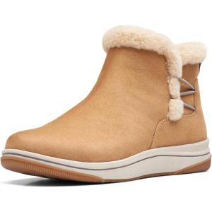 Clarks Women’s Breeze Fur Ankle Boots(Tan)