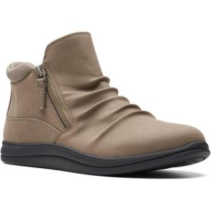 Clarks Women’s Breeze Range Snow Boots(Dark Taupe Synthetic)