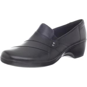Clarks Women’s May Marigold Slip-On Loafer(Black)