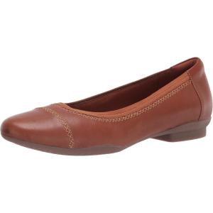Clarks Women’s, Sara Ballet Flat(Caramel Leather)