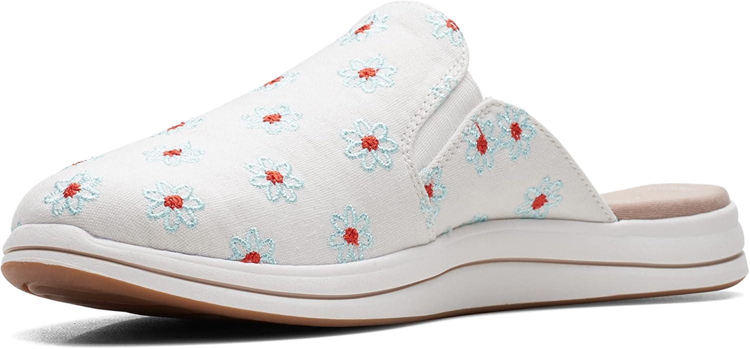imageClarks Womens Breeze ShoreNatural Canvas