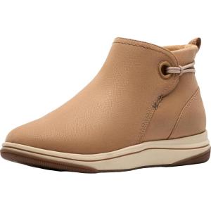 Clarks Women’s Breeze Derby CloudSteppers Lightweight Ankle Booties(Camel Textile)