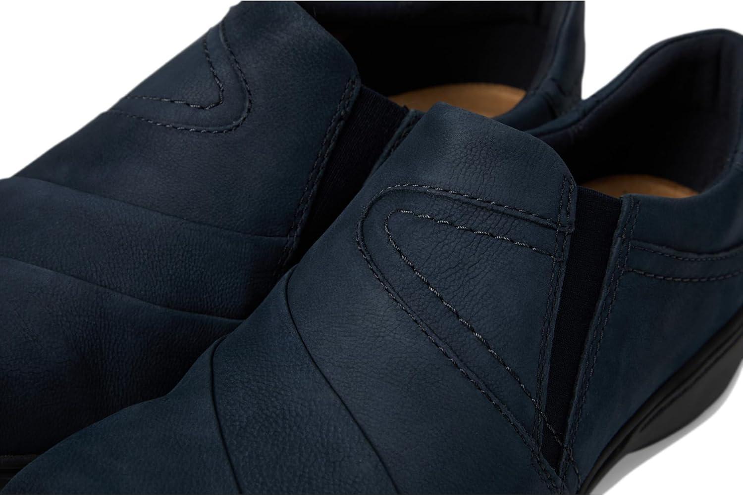 imageClarks Womens Carleigh AbbyNavy Nubuck