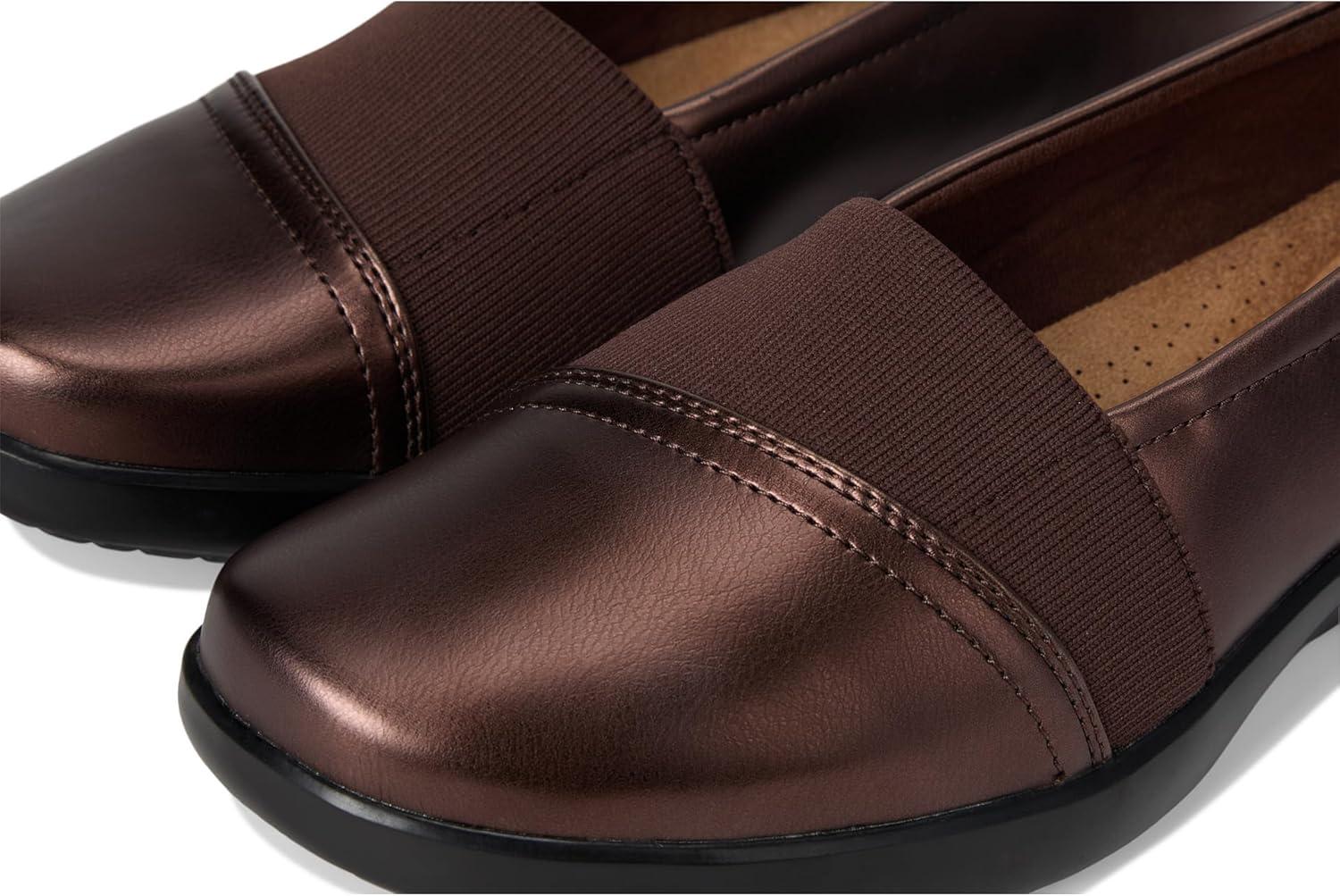 imageClarks Womens Kaetlyn RheaBronze Metallic