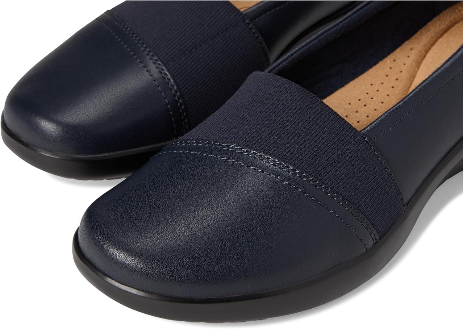 imageClarks Womens Kaetlyn RheaNavy Leather