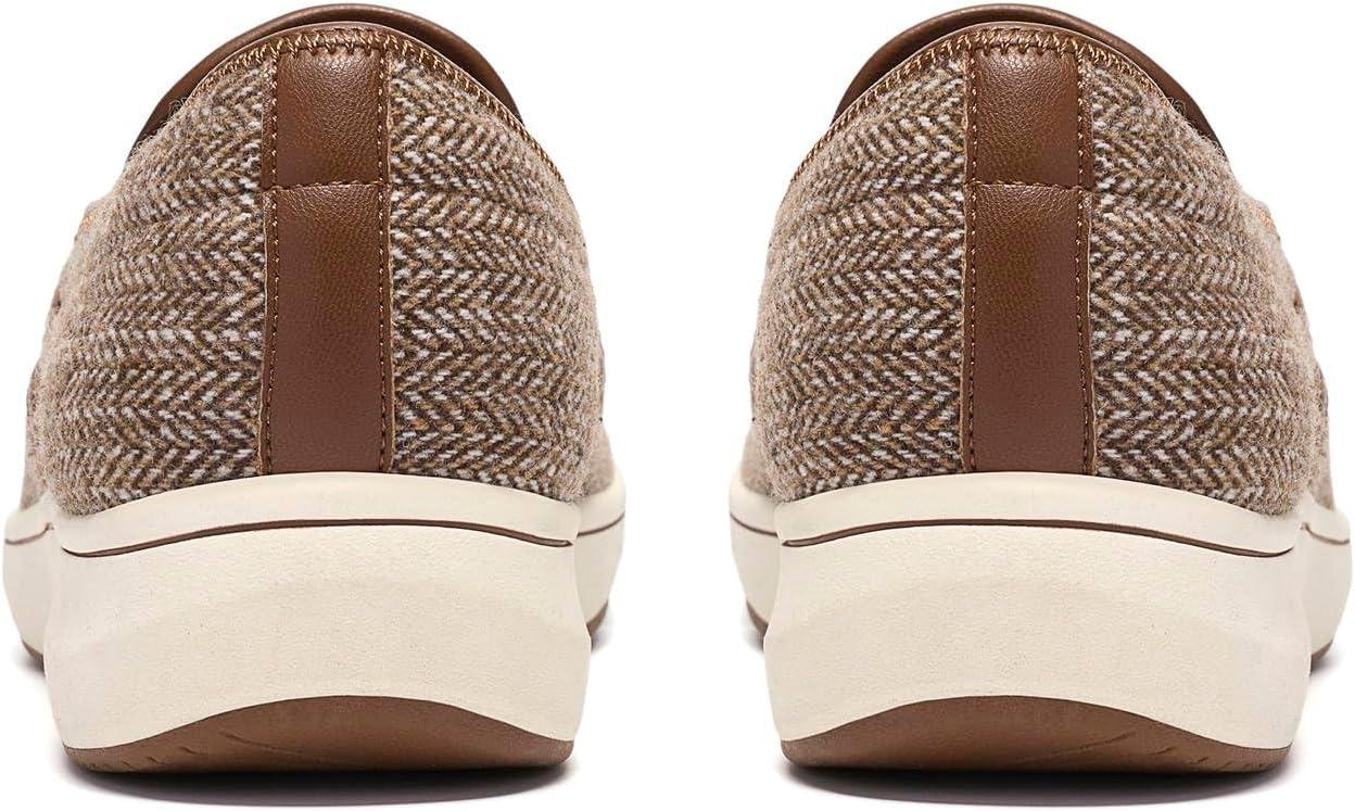imageClarks Womens Breezesky ZoeMid Tan