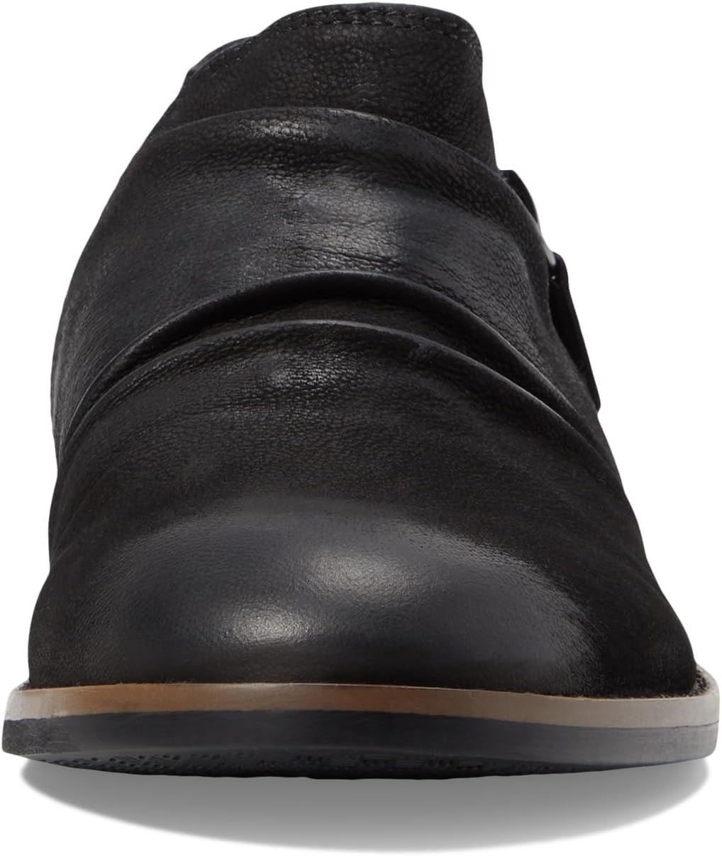 image:imageClarks Womens Camzin Pace FlatsBlack Nubuck