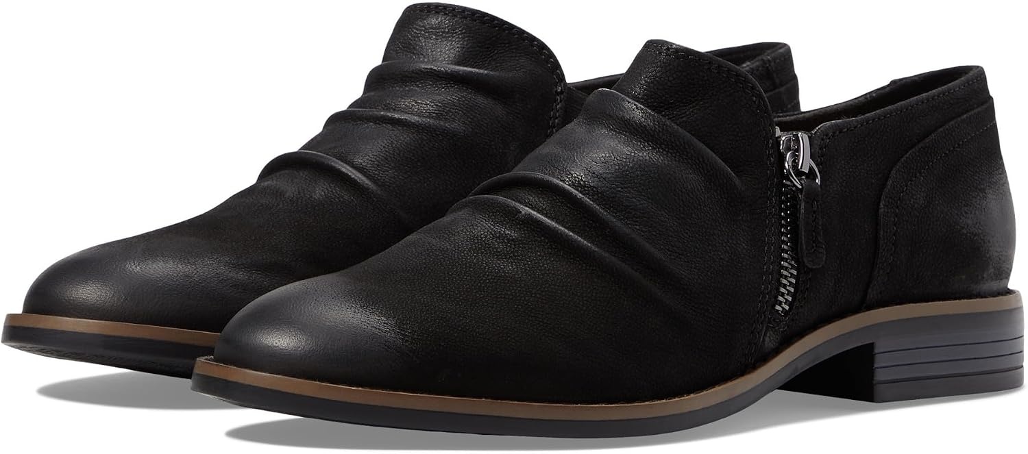 image:imageClarks Womens Camzin Pace FlatsBlack Nubuck