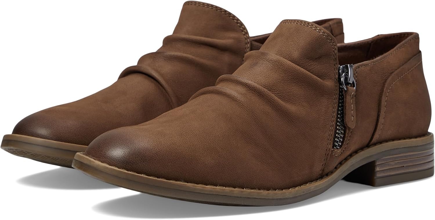 image:imageClarks Womens Camzin Pace FlatsTaupe Nubuck