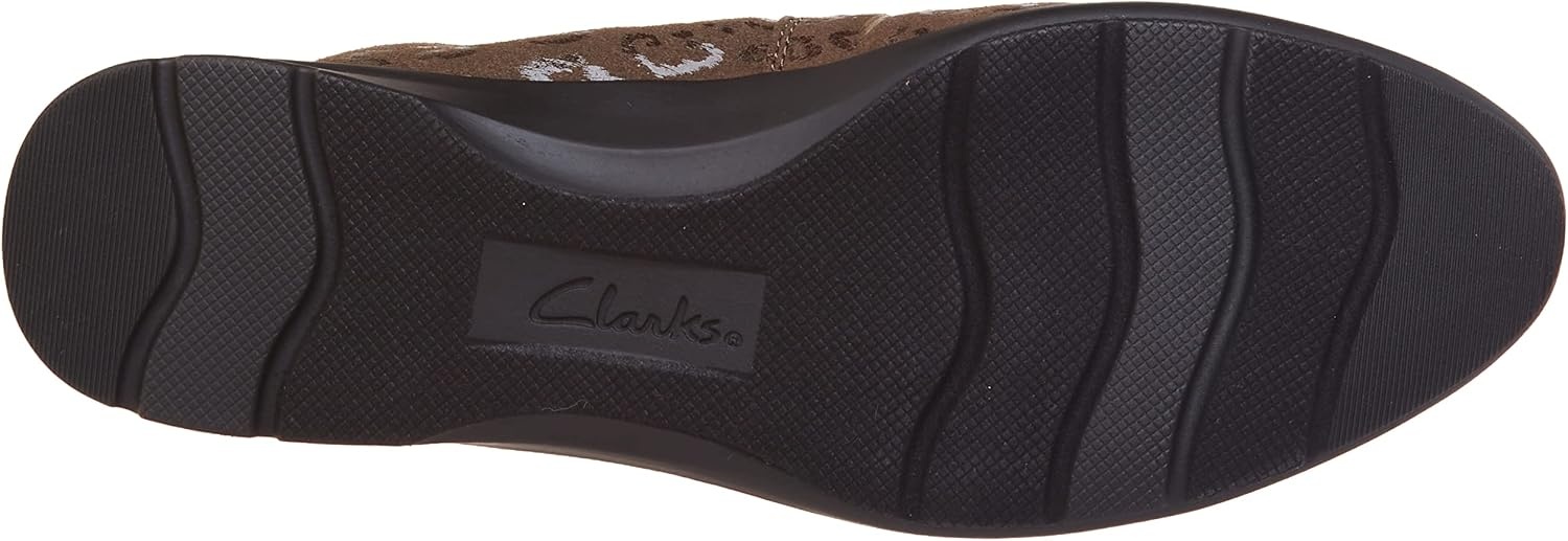 image:imageClarks Womens Jenette EaseBallet FlatOlive Inte