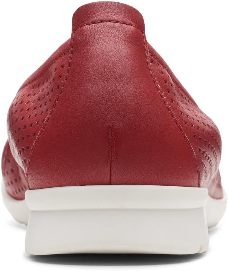 image:imageClarks Womens Jenette EaseBallet FlatRed Leather