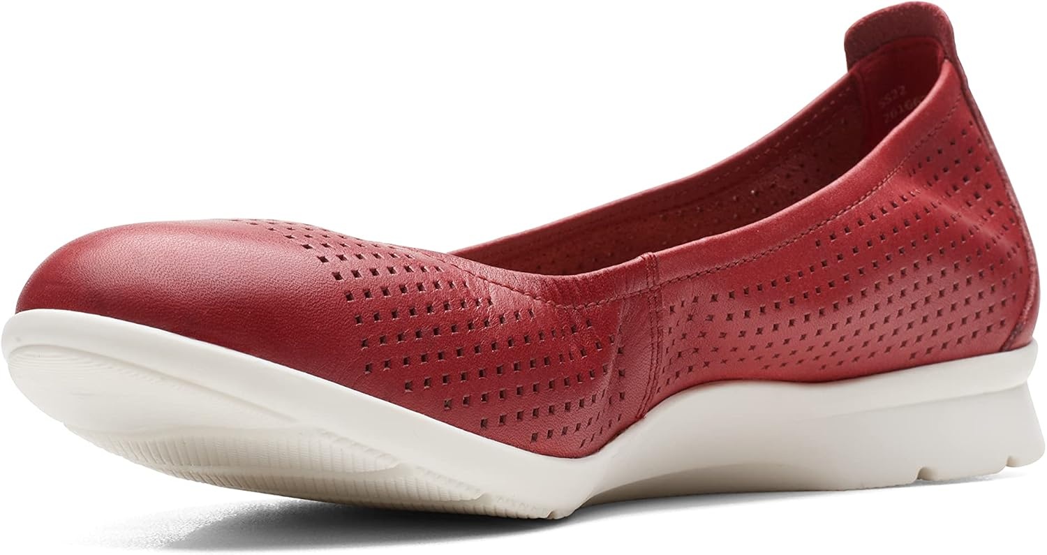 image:imageClarks Womens Jenette EaseBallet FlatRed Leather