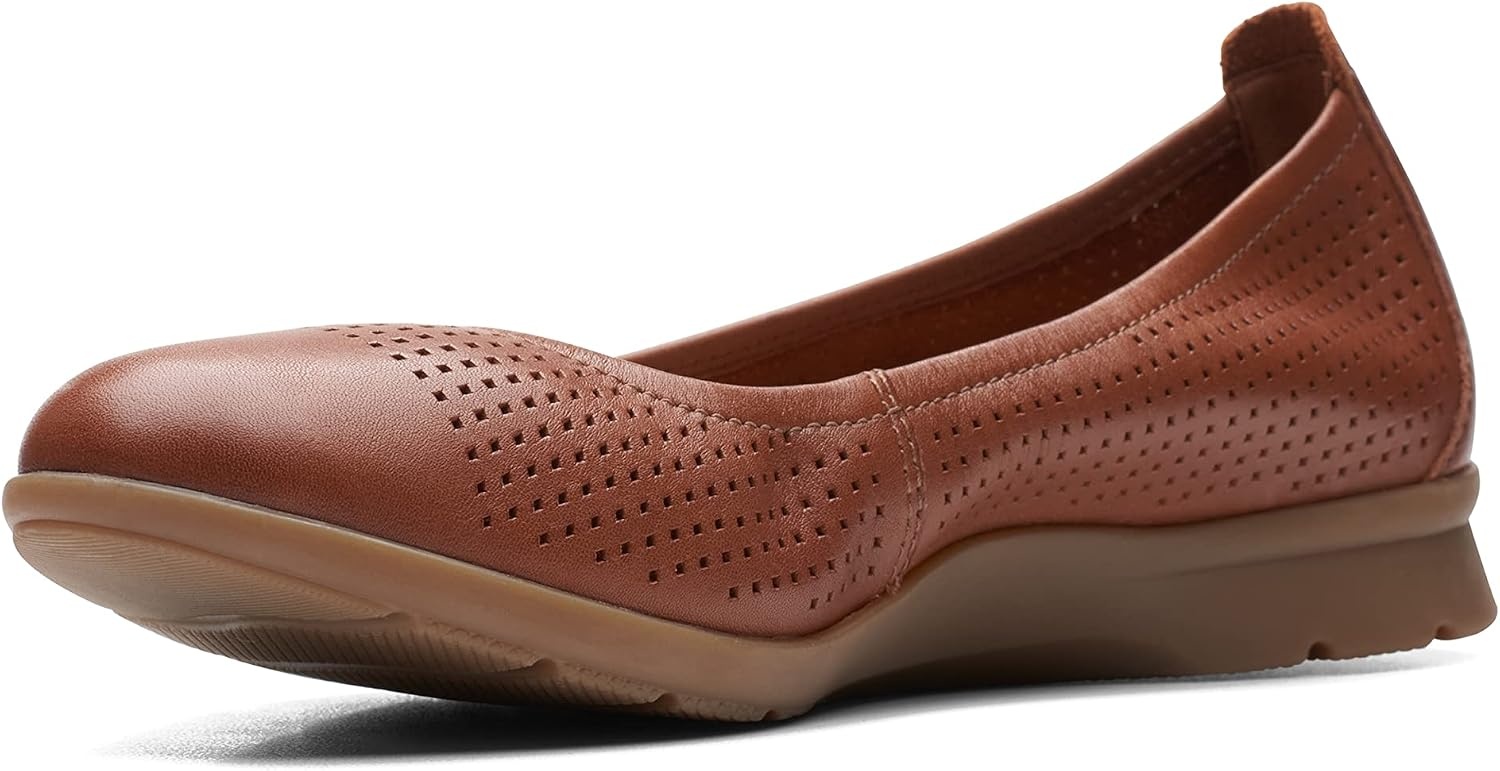 image:imageClarks Womens Jenette EaseBallet FlatTan Leather
