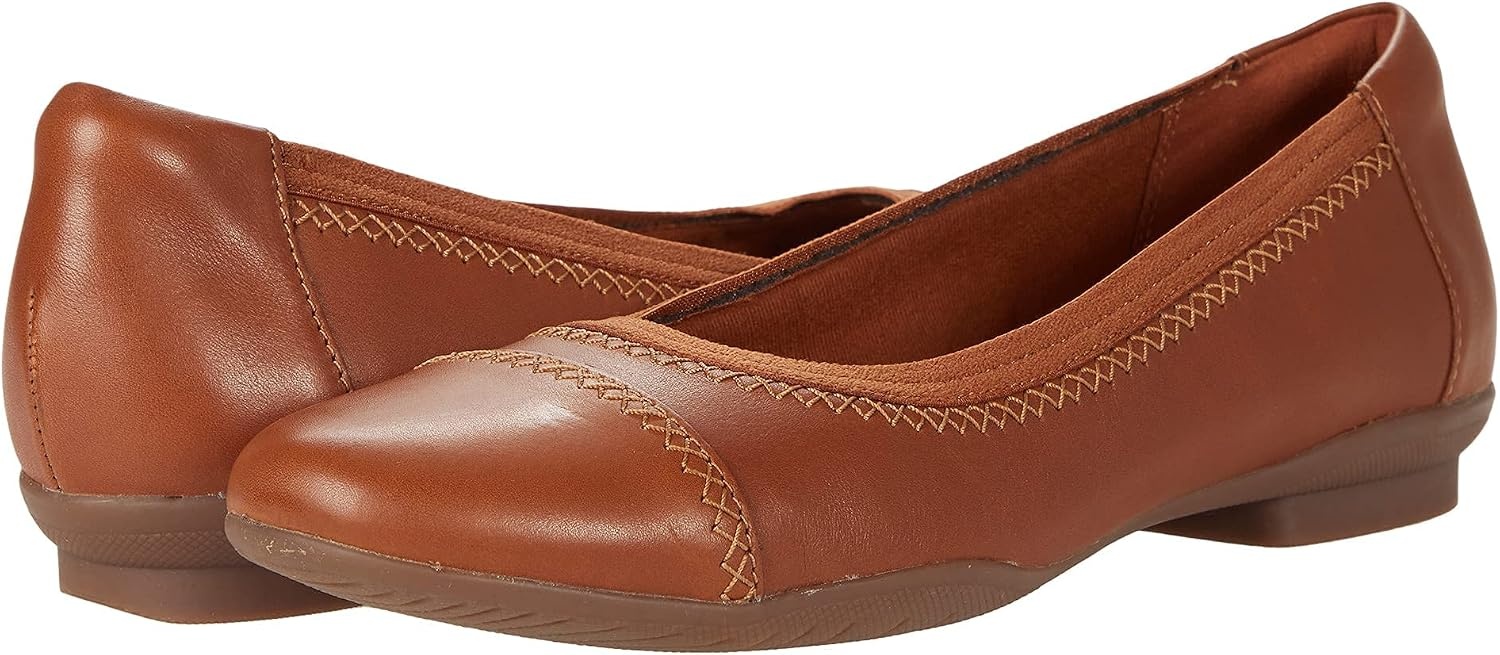 image:imageClarks Sara BayCaramel Leather