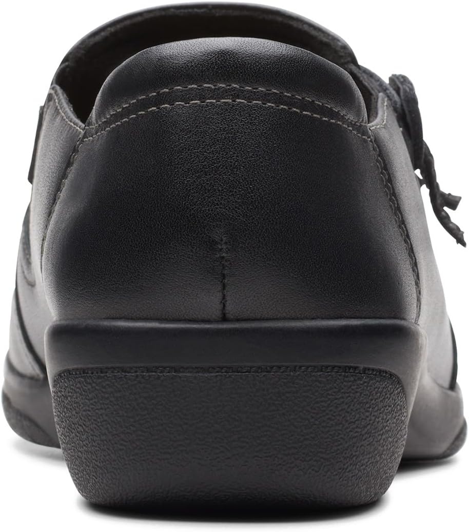 image:imageClarks Womens Cheyn Madi PullOn LoafersBlack Smooth Leather