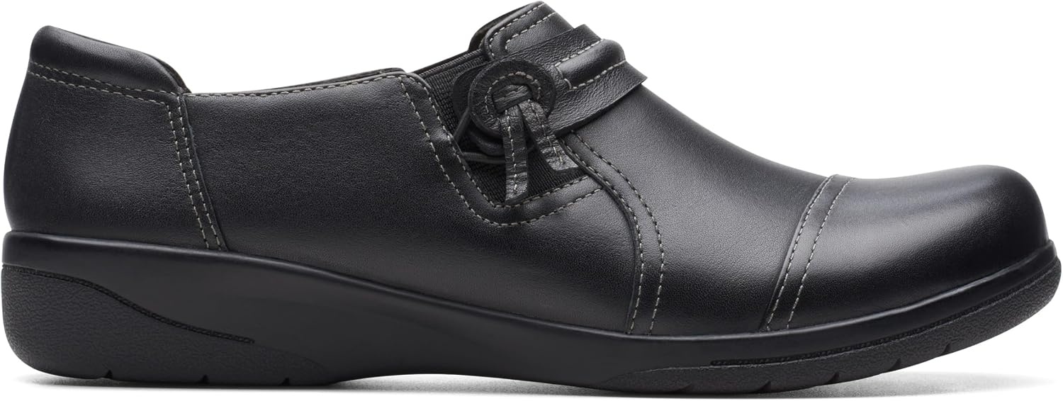 image:imageClarks Womens Cheyn Madi PullOn LoafersBlack Smooth Leather
