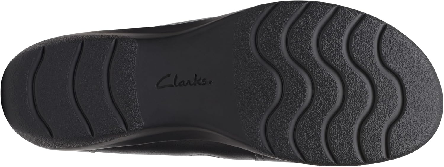 image:imageClarks Womens Cheyn Madi PullOn LoafersBlack Smooth Leather