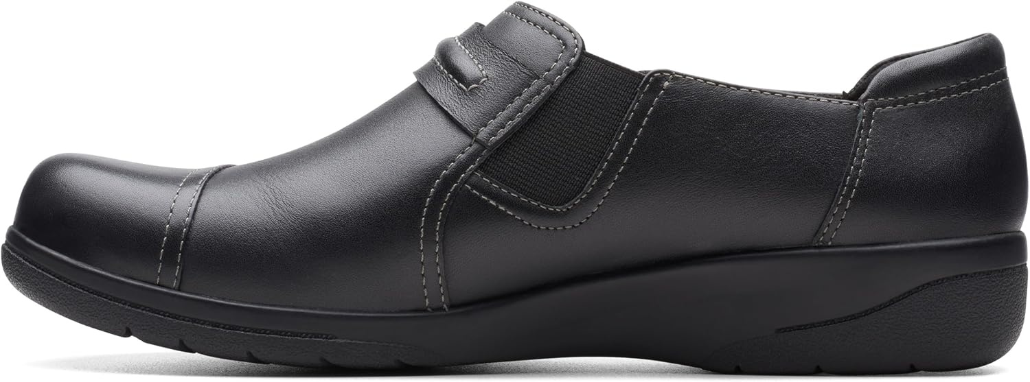 image:imageClarks Womens Cheyn Madi PullOn LoafersBlack Smooth Leather