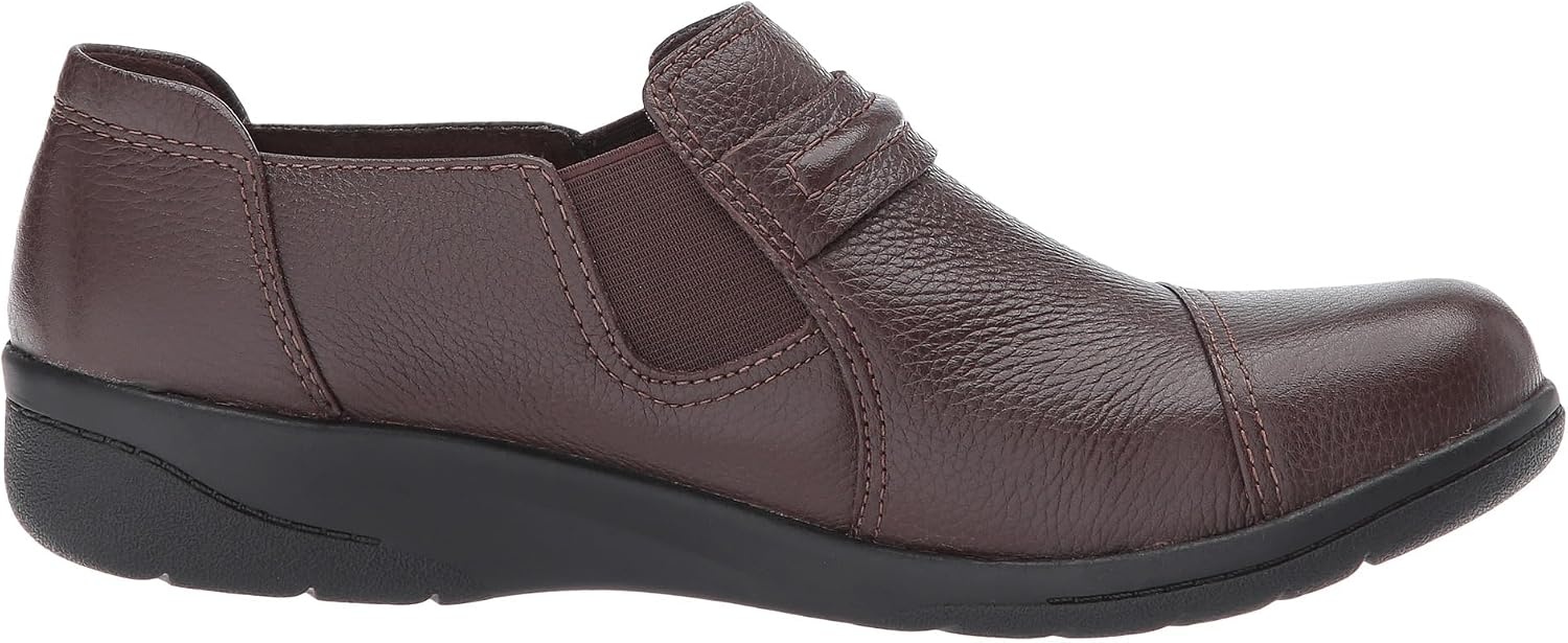 image:imageClarks Womens Cheyn Madi PullOn LoafersDark Brown