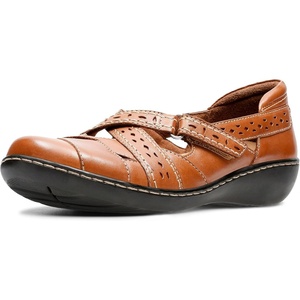Clarks Women’s Ashland Spin Q(Tan)