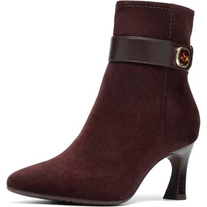 Clarks womens Tammitha Nora(Dark Brown Suede)